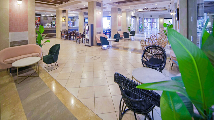 Holiday World Polynesia Hotel